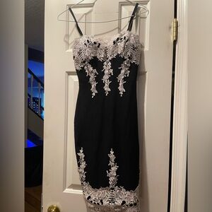 Haute Monde | Dresses | Haute Monde Lace Bodycon Midi Dress Sz L Black  Stretch Fitted | Poshmark